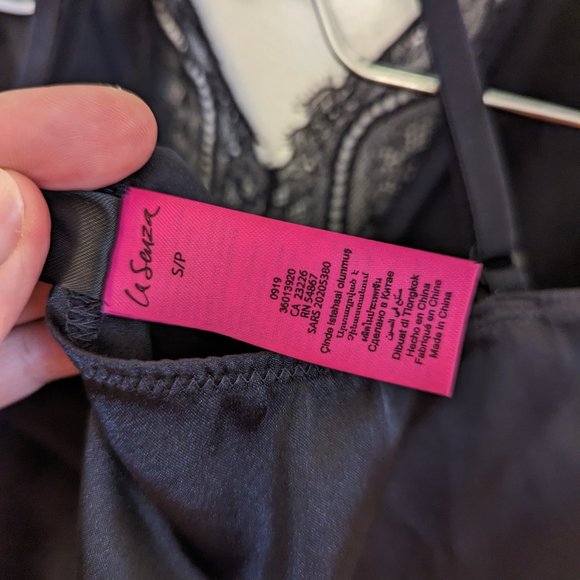 Black satin slip chemise with lace neckline (Small) - Picture 5 of 5